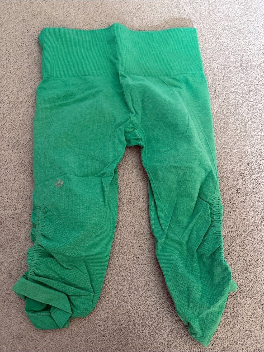 Lululemon women’s Green Active Capris